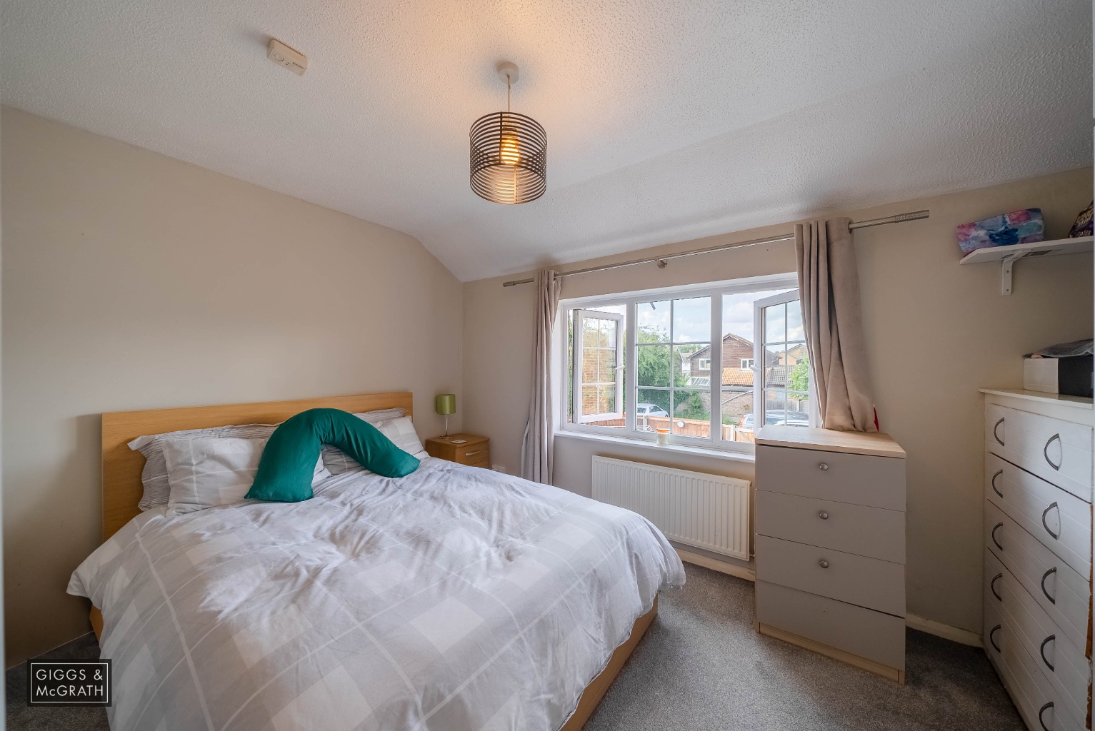 2 bed terraced house for sale in Homestead, Huntingdon  - Property Image 9