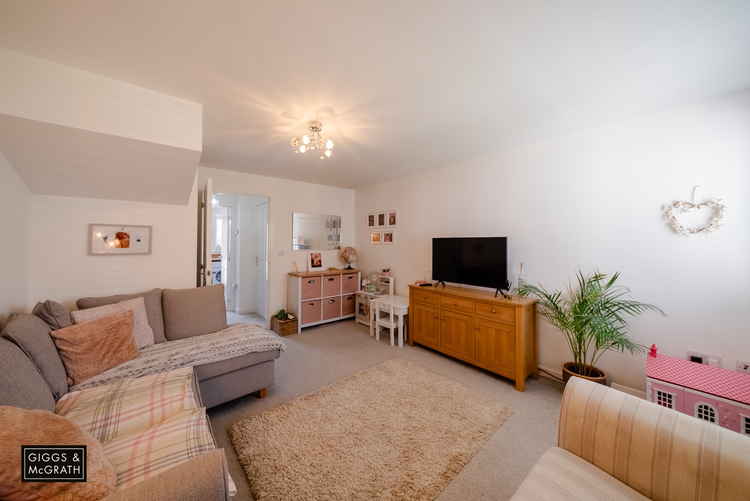 3 bed end of terrace house for sale in Christie Drive, Huntingdon  - Property Image 2