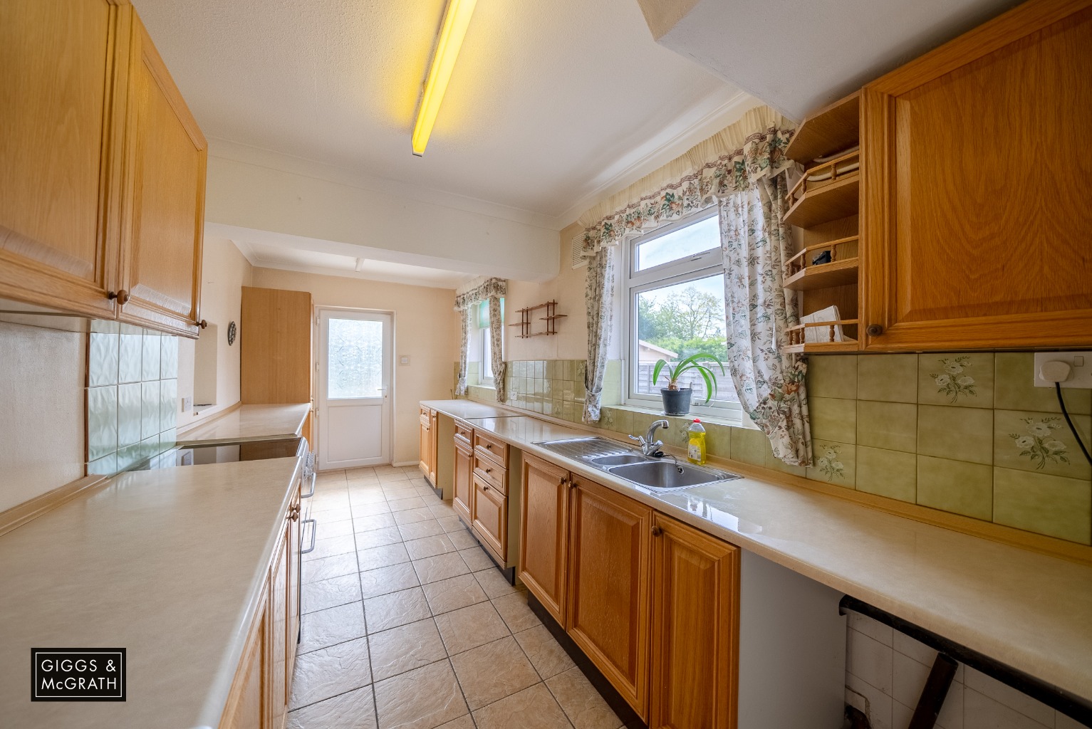 3 bed semi-detached house for sale in Miller Way, Huntingdon  - Property Image 4