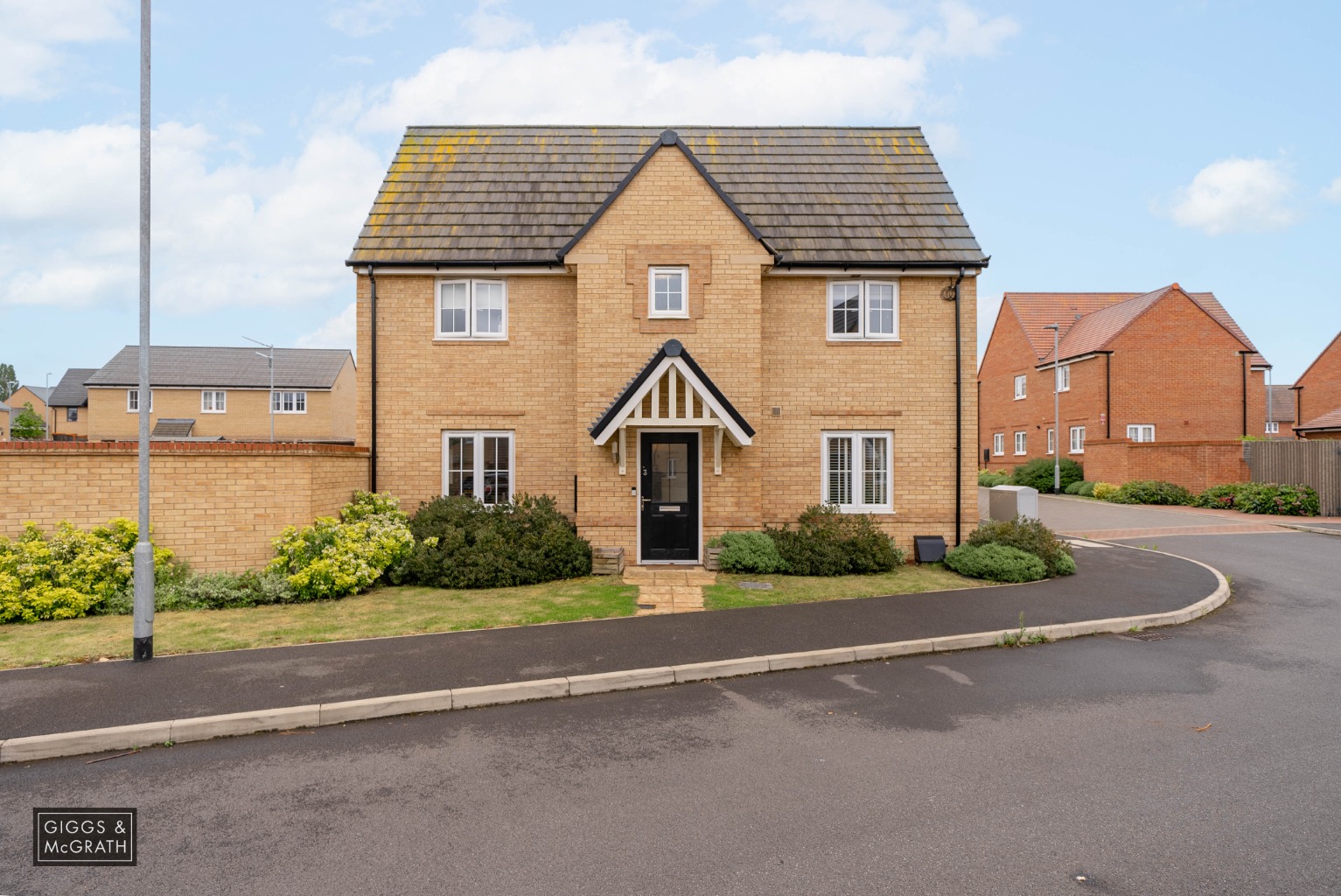 3 bed semi-detached house for sale in Tanner Drive, Huntingdon - Property Image 1