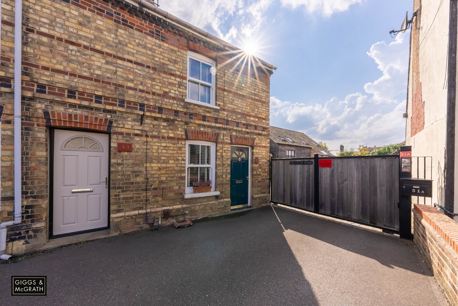 2 bed end of terrace house for sale in London Street, Huntingdon 1