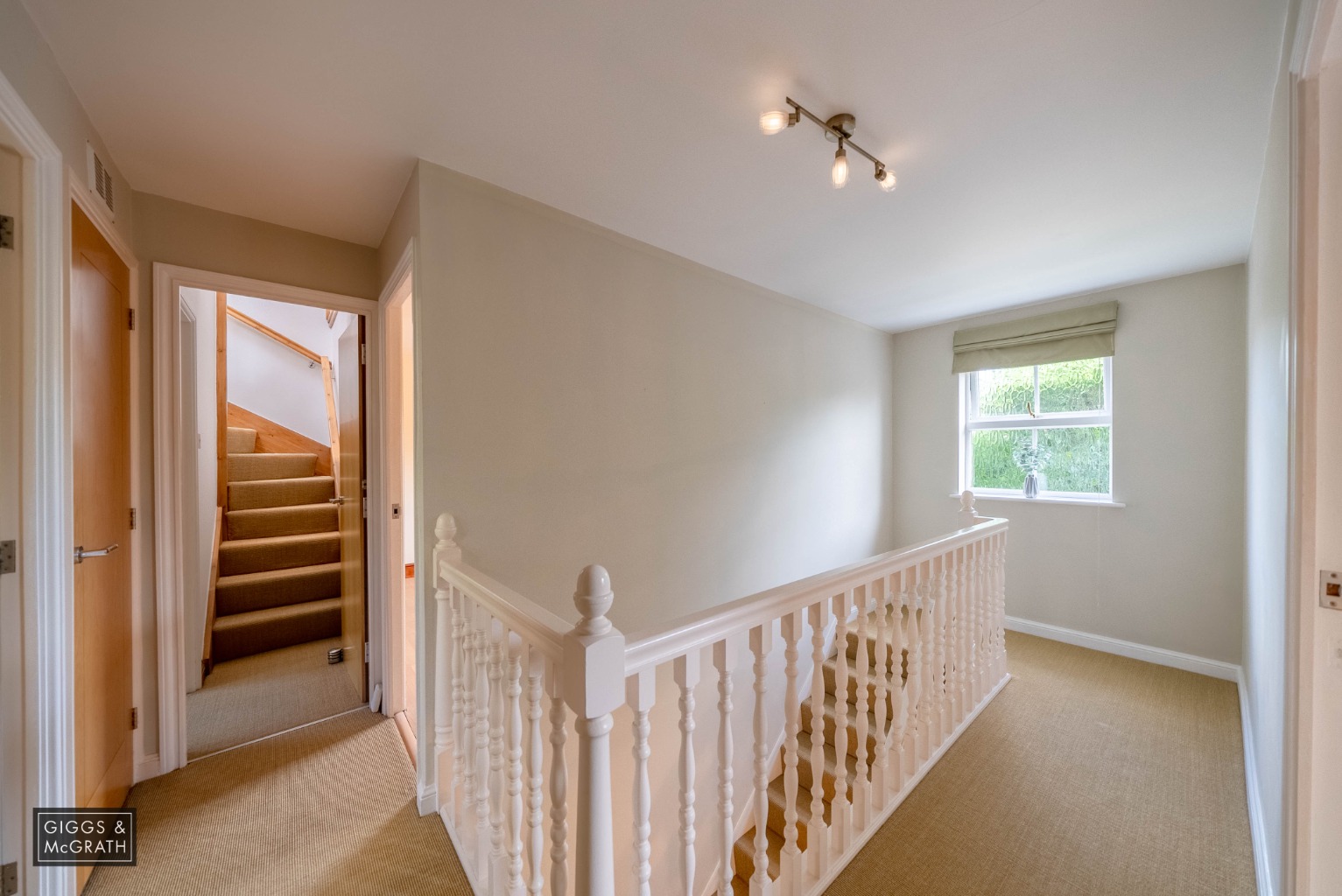 5 bed detached house for sale in Devoke Close, Huntingdon 7