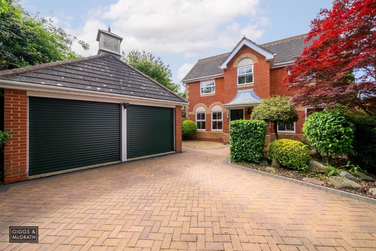 5 bed detached house for sale in Devoke Close, Huntingdon  - Property Image 1