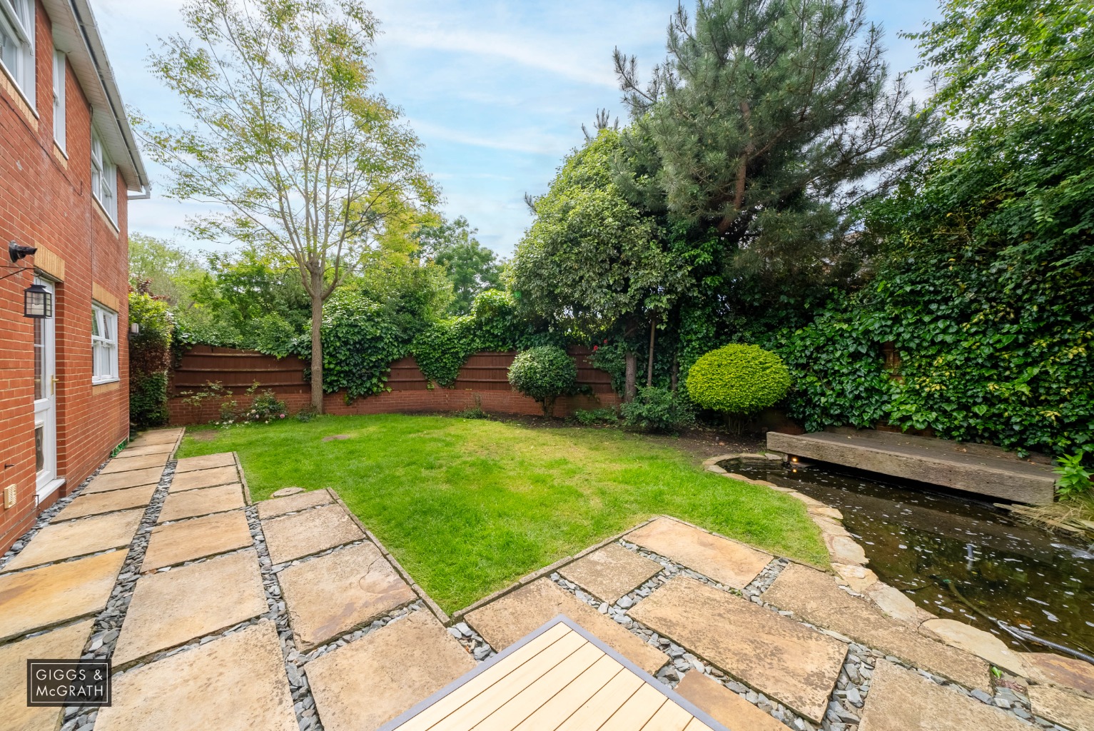 5 bed detached house for sale in Devoke Close, Huntingdon 17