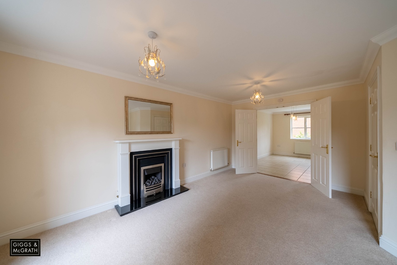 5 bed end of terrace house for sale in South Park Drive, Cambridge  - Property Image 2