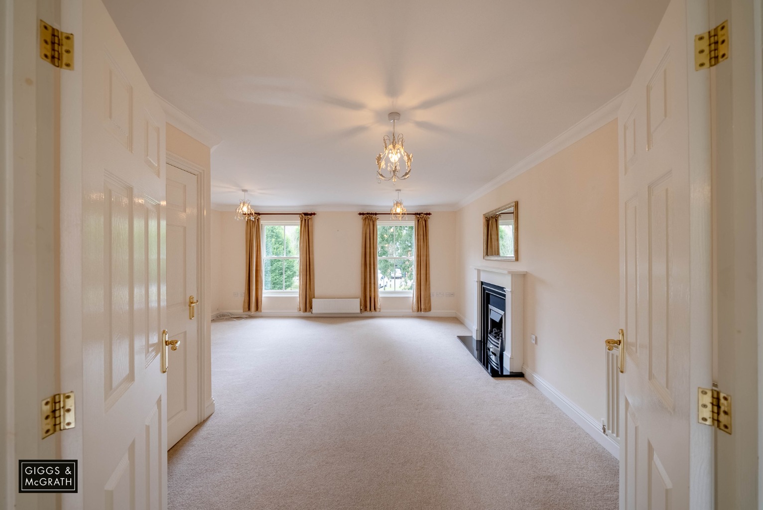 5 bed end of terrace house for sale in South Park Drive, Cambridge  - Property Image 5