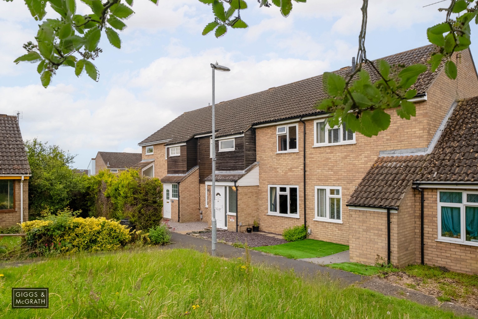 3 bed terraced house for sale in Cam Close  - Property Image 1