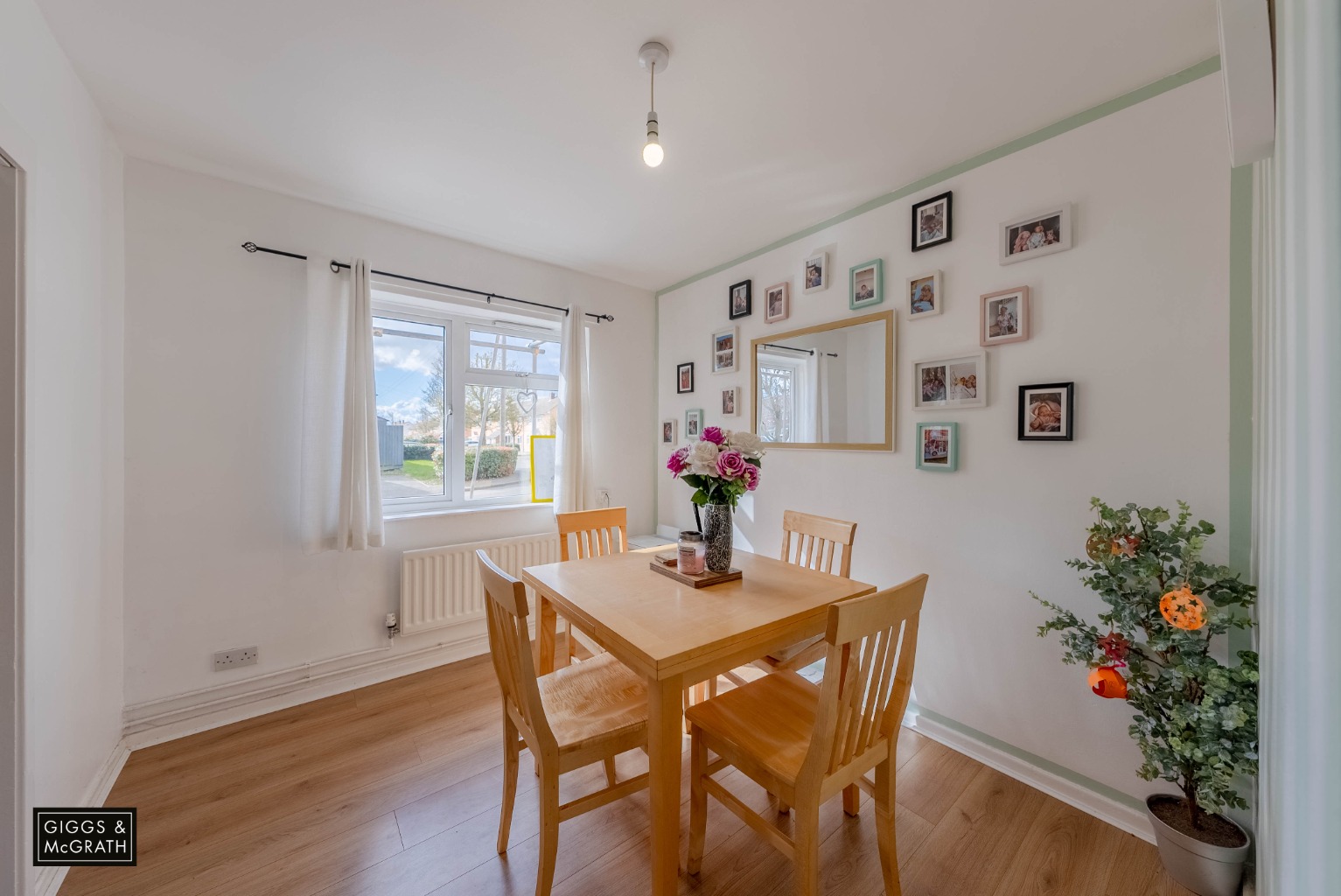 3 bed semi-detached house for sale in Belle Isle Crescent, Huntingdon 6