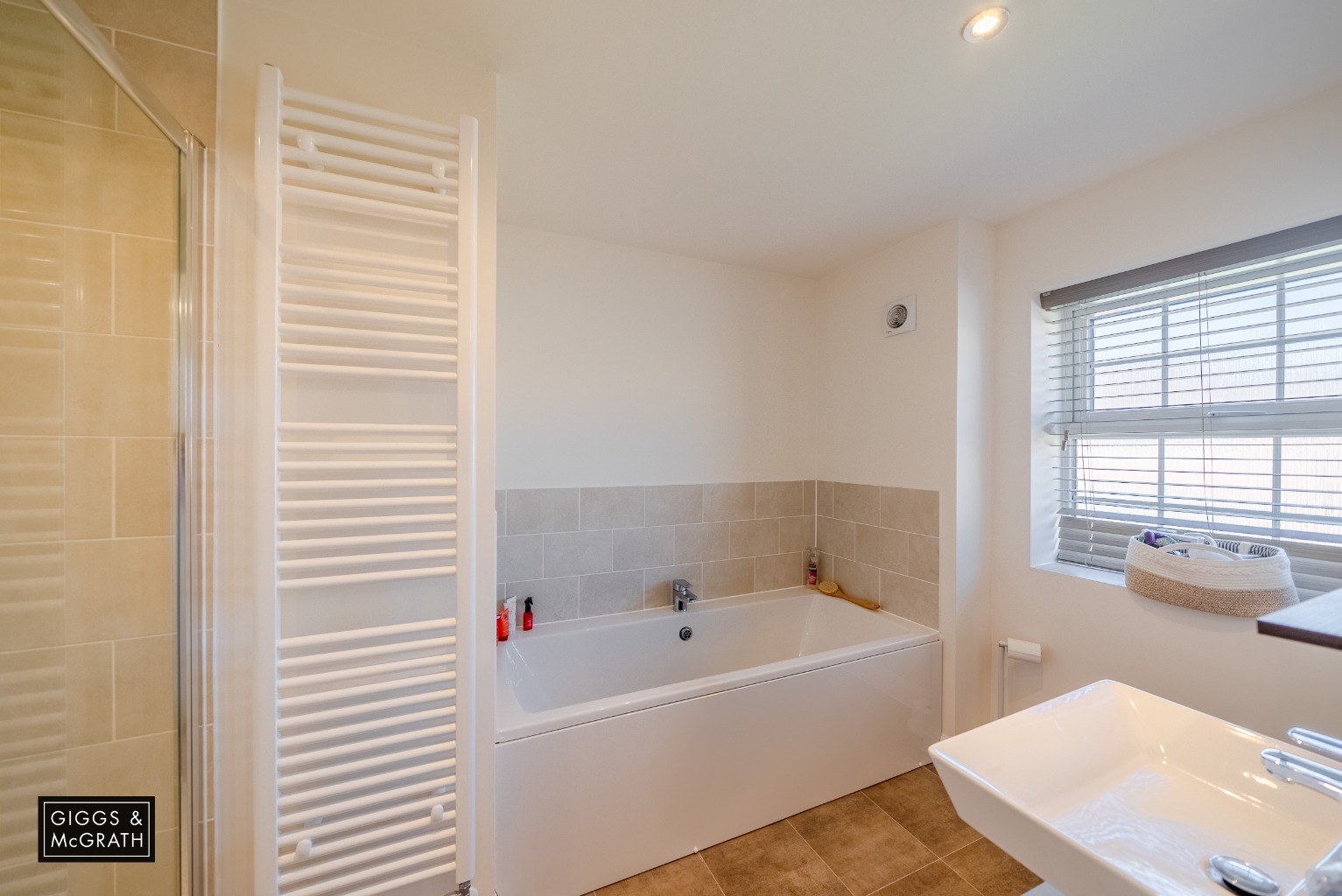 5 bed detached house for sale in Eldrida Drive, Huntingdon 13