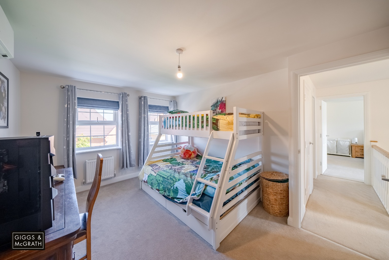 5 bed detached house for sale in Eldrida Drive, Huntingdon 10