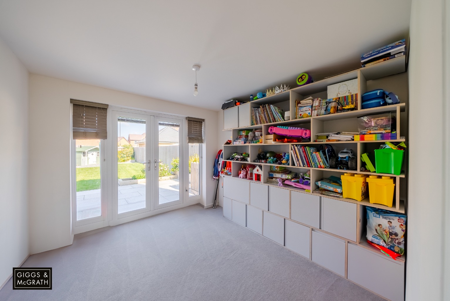 5 bed detached house for sale in Eldrida Drive, Huntingdon  - Property Image 9