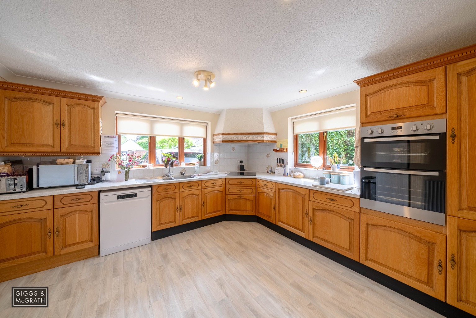 3 bed bungalow for sale in Sheepfold, St. Ives 3