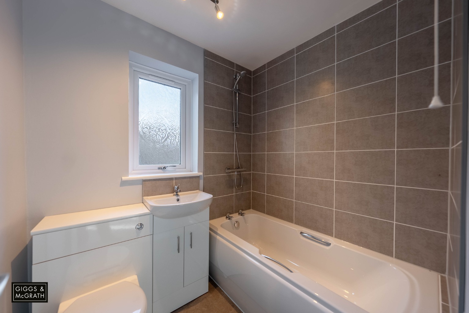 2 bed bungalow for sale in Myrtle Green, St. Ives 7