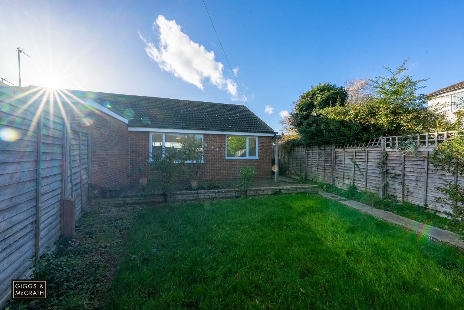 2 bed bungalow for sale in Myrtle Green, St. Ives  - Property Image 11