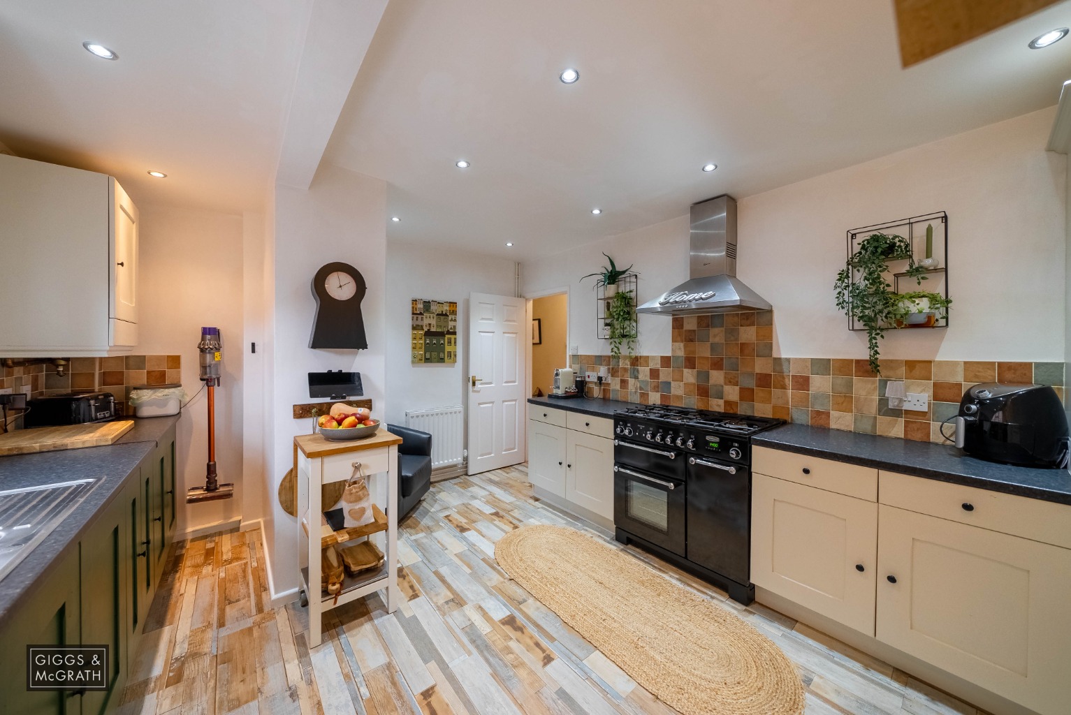 3 bed semi-detached house for sale in Green Leys, St. Ives  - Property Image 9