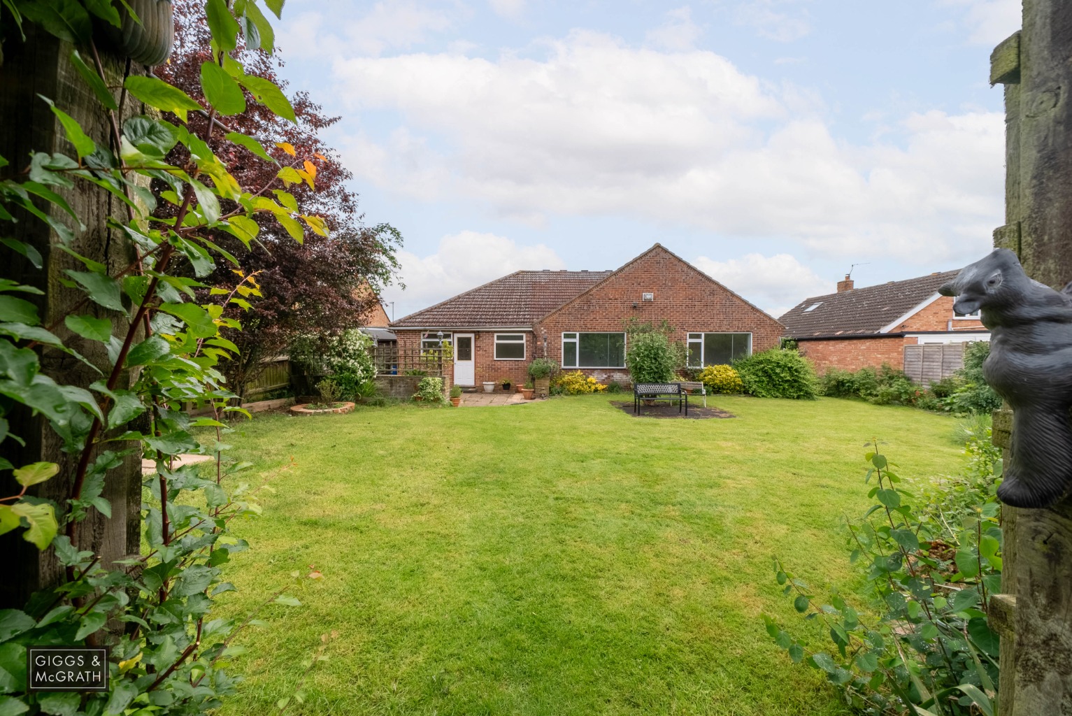 3 bed bungalow for sale in Eaton Close, Huntingdon  - Property Image 14