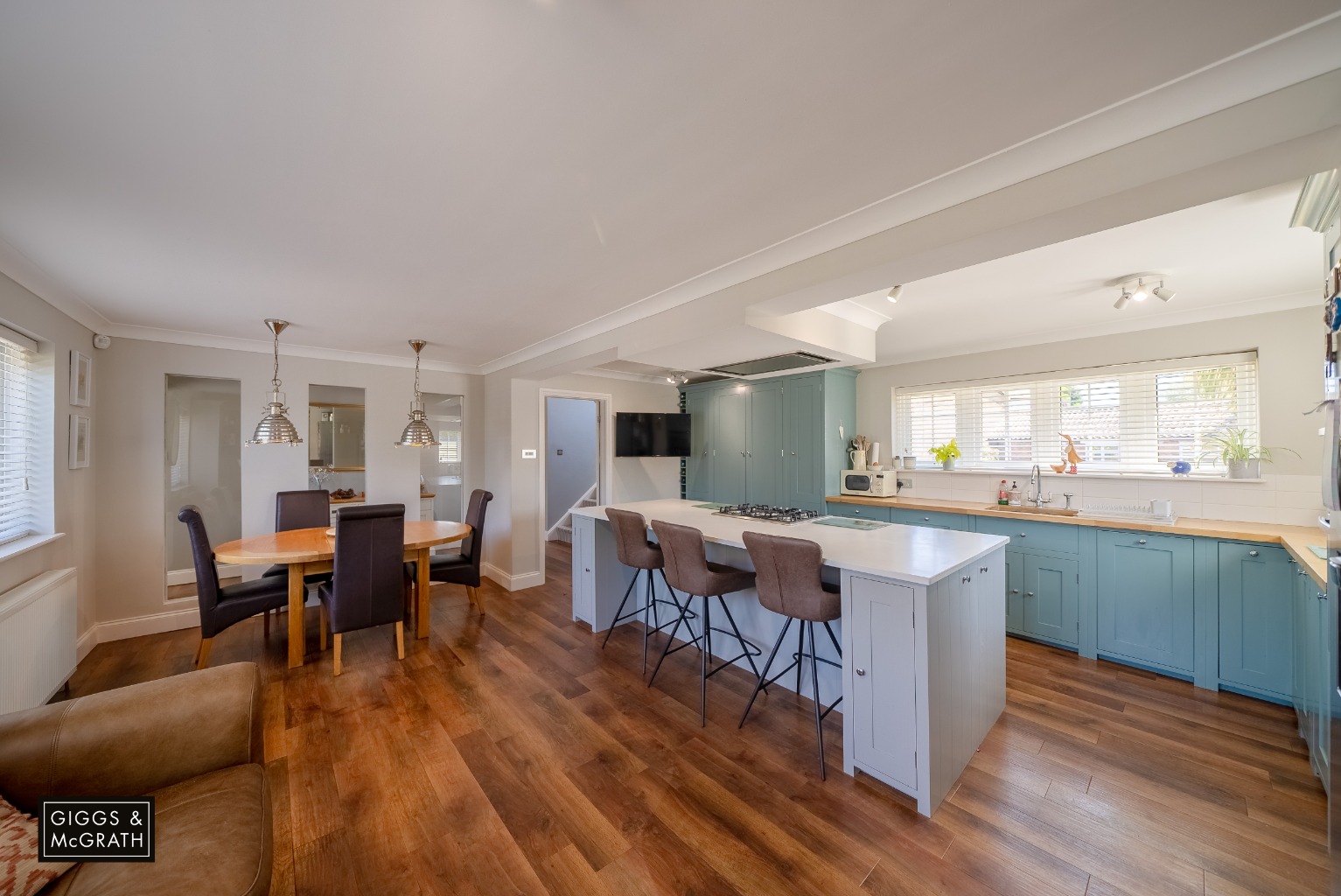 4 bed detached house for sale in Church Street, Huntingdon 2