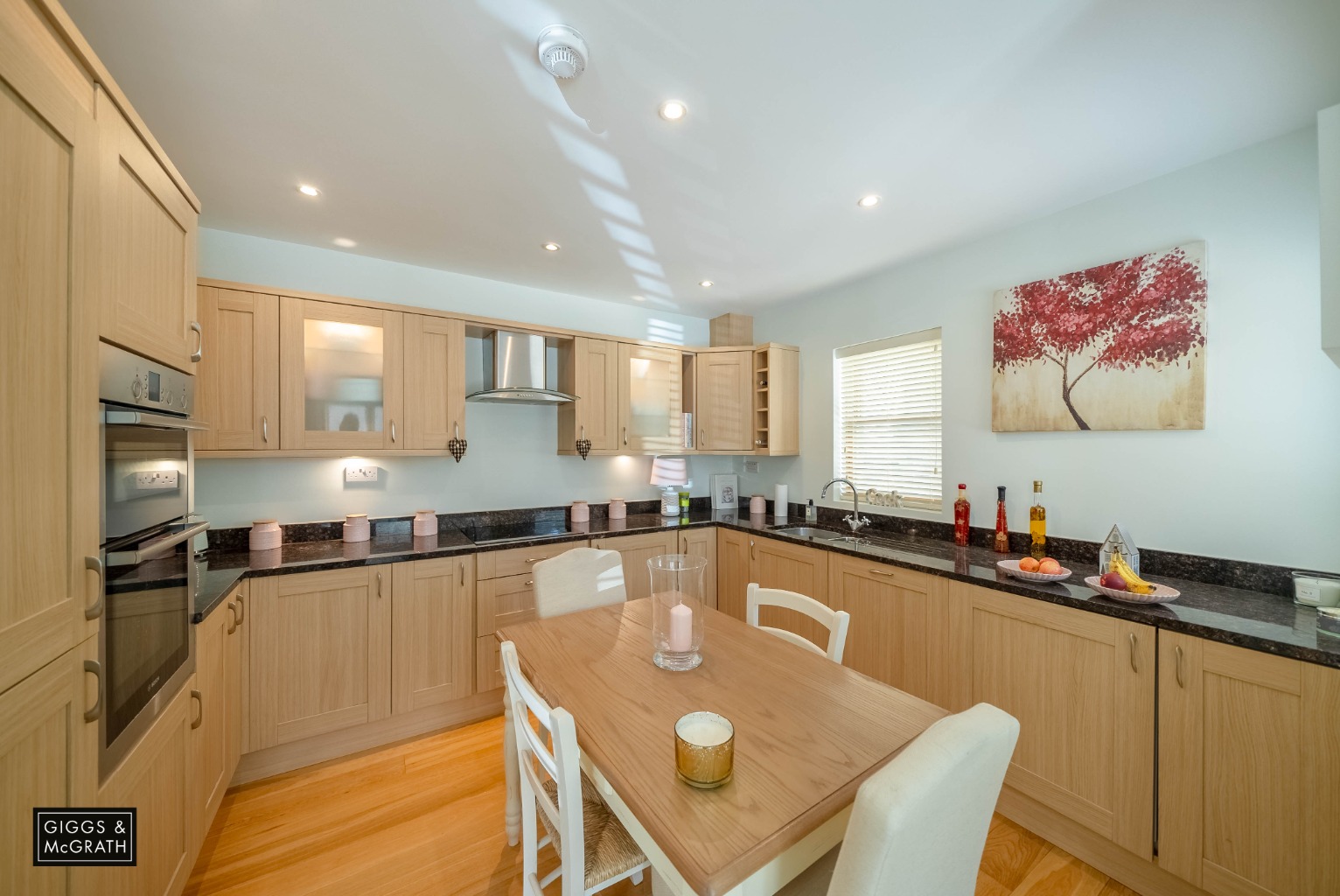 2 bed ground floor flat for sale in Thicket Road, Huntingdon 5