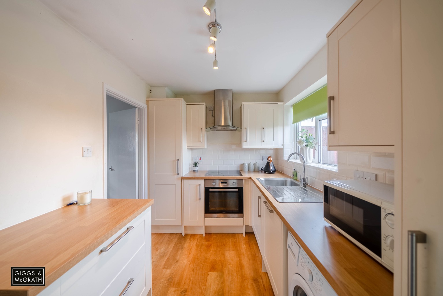 2 bed end of terrace house for sale in Bath Crescent, Huntingdon  - Property Image 5