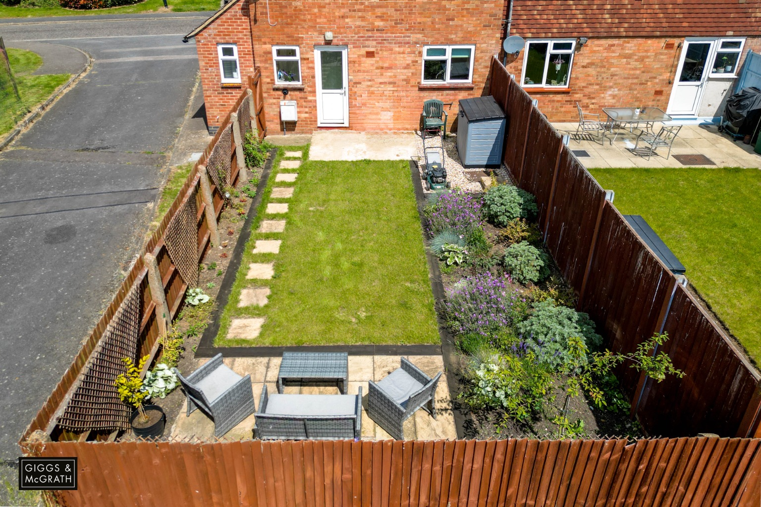 2 bed end of terrace house for sale in Bath Crescent, Huntingdon 3