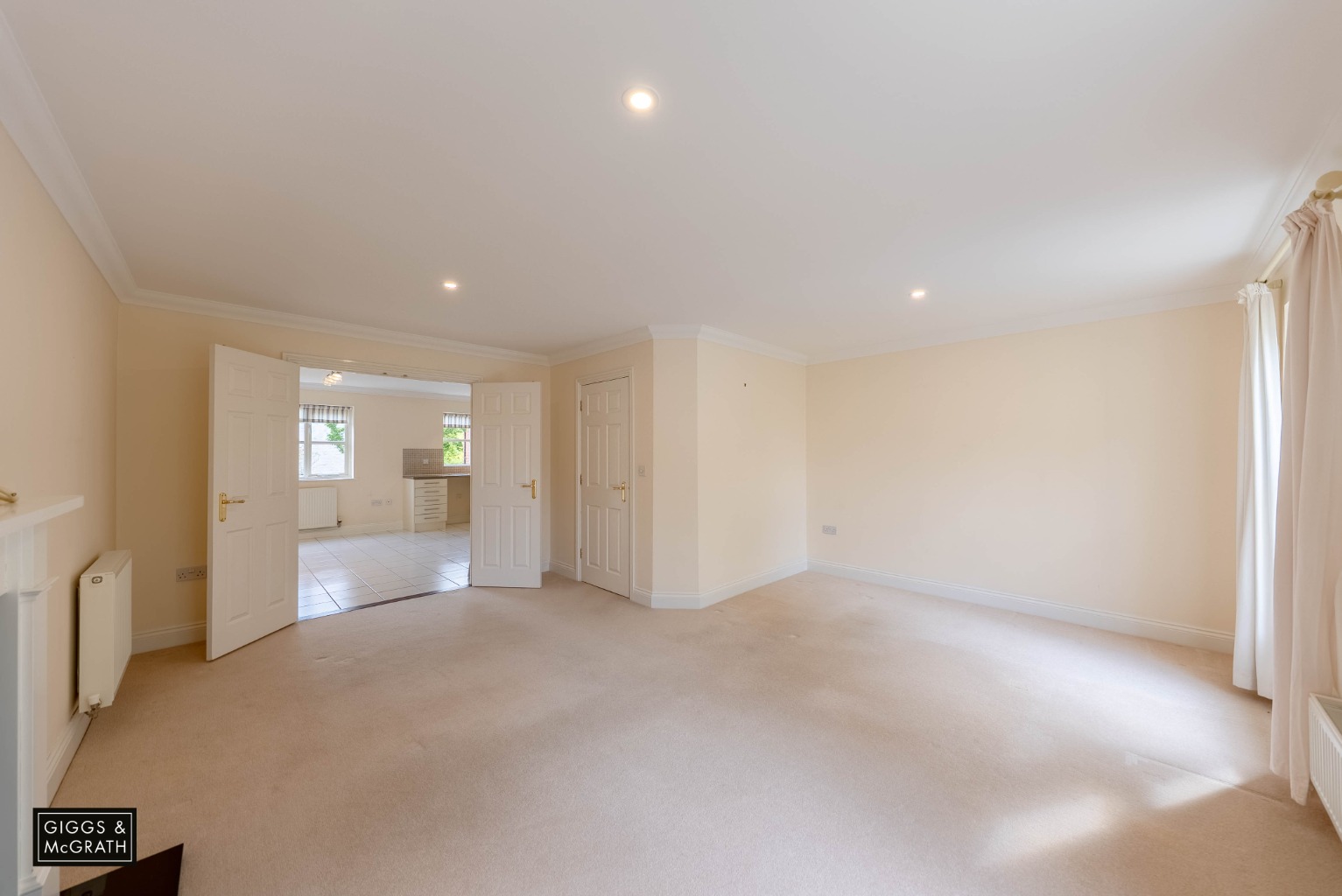 4 bed town house for sale in South Park Drive, Cambridge  - Property Image 3
