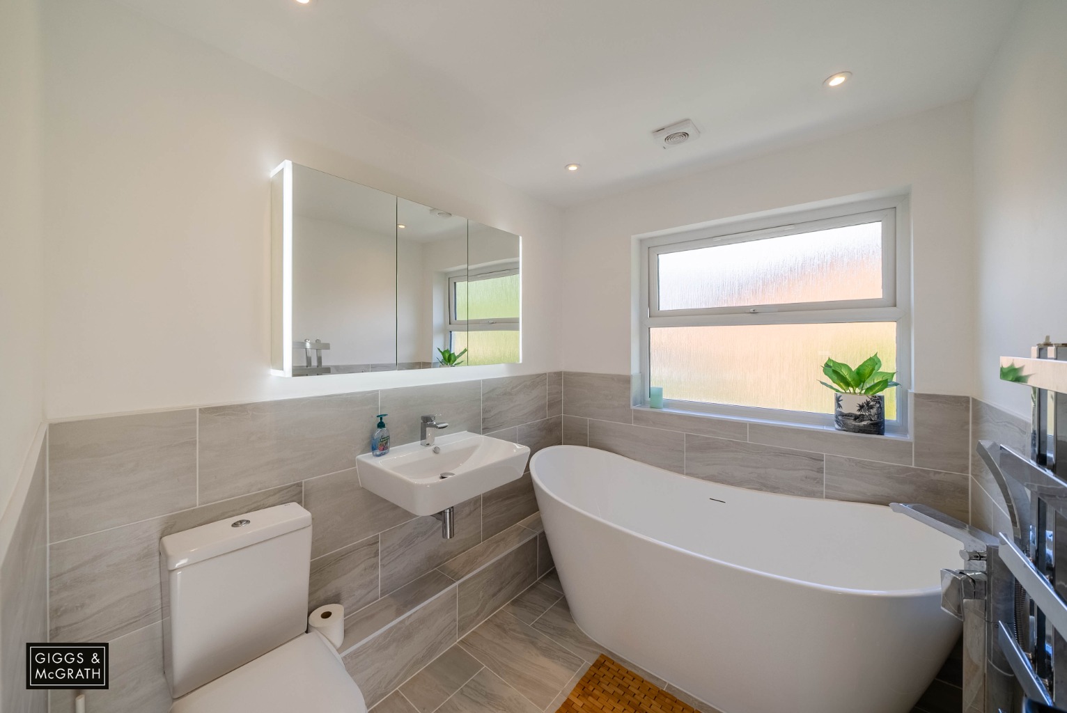 3 bed detached house for sale in Devoke Close, Huntingdon 7