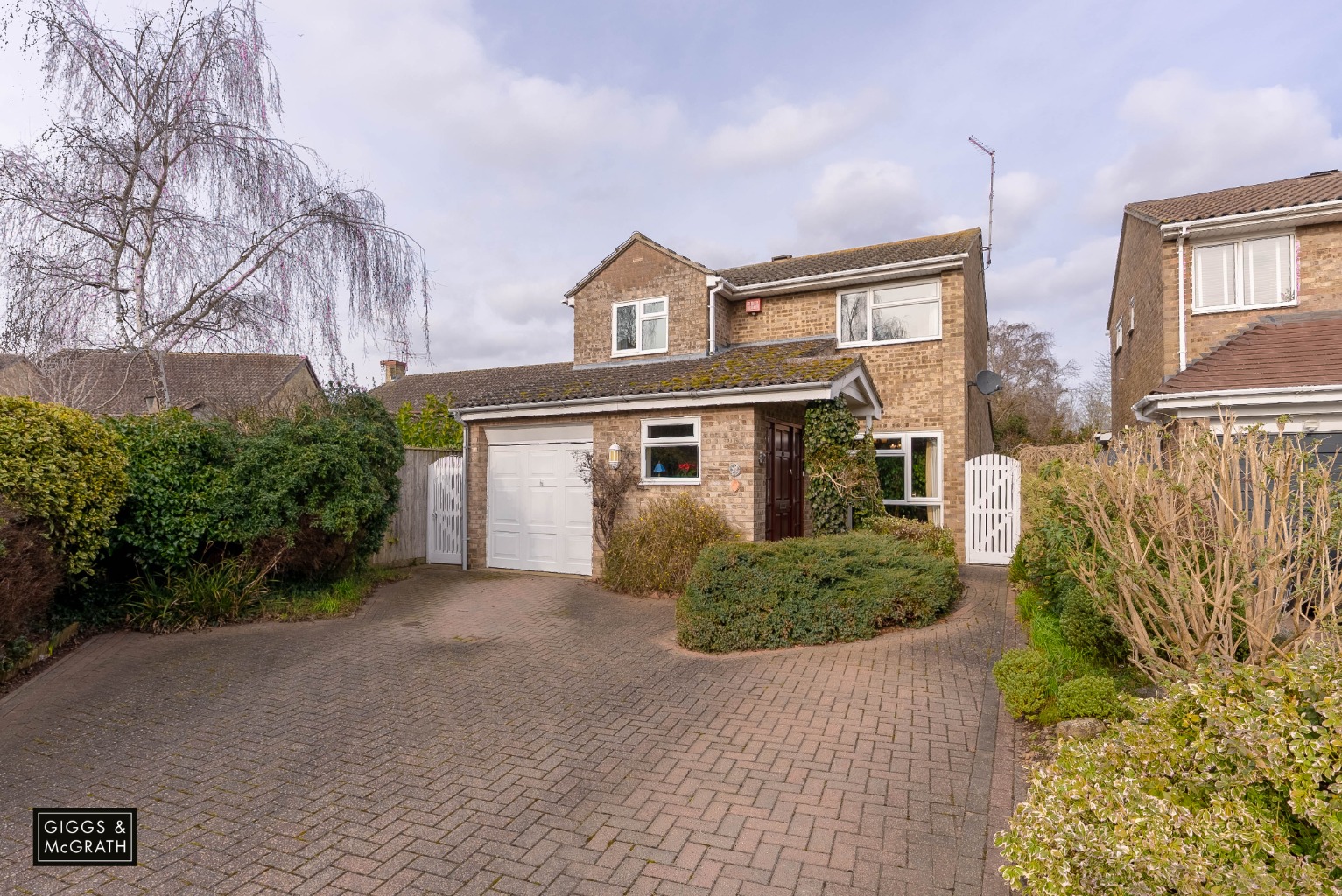 4 bed detached house for sale in Townsend Road, St. Ives  - Property Image 1