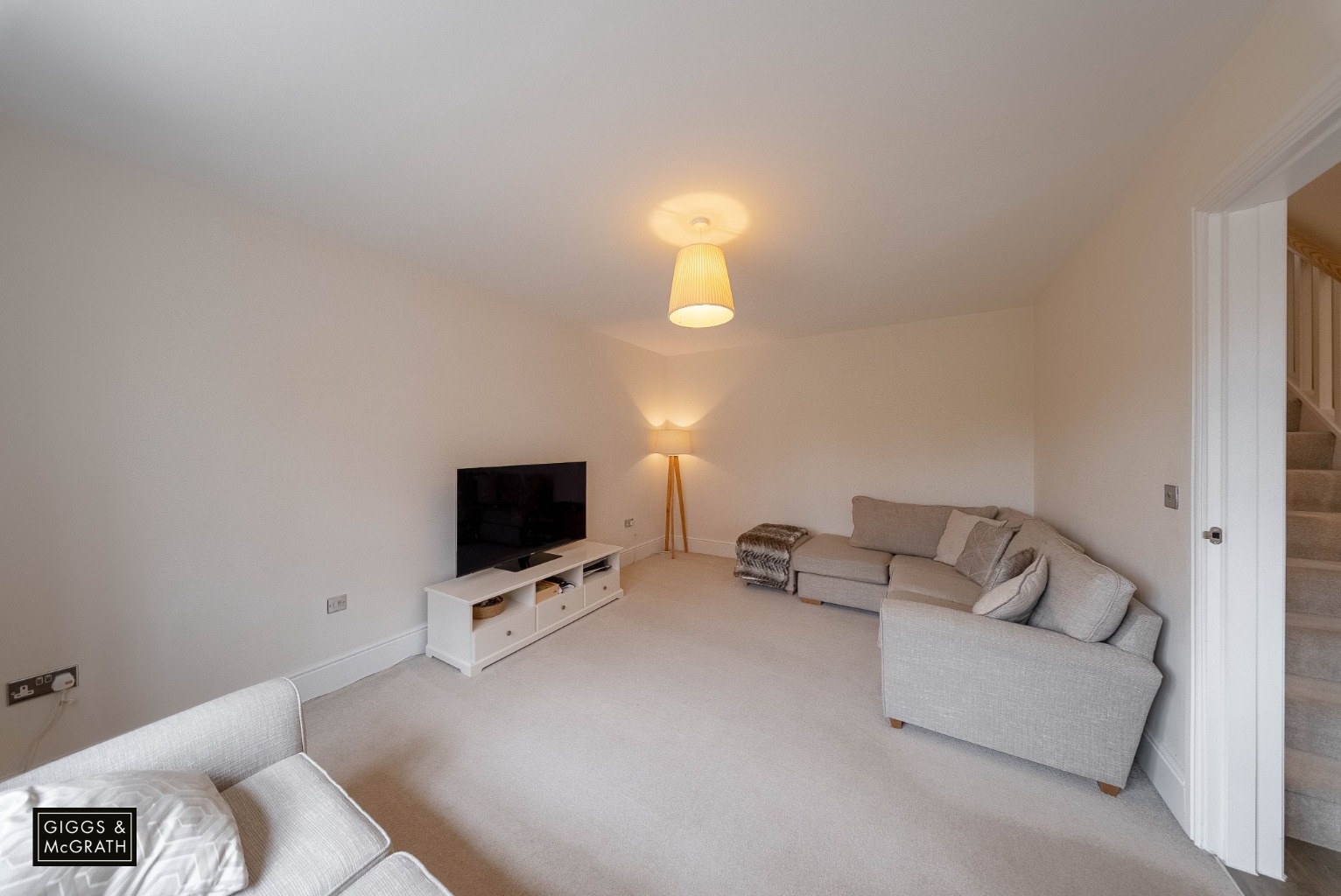 4 bed detached house for sale in Tiptoff Close, Huntingdon  - Property Image 5