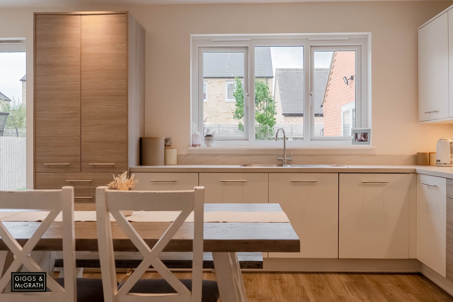 4 bed detached house for sale in Tiptoff Close, Huntingdon 5