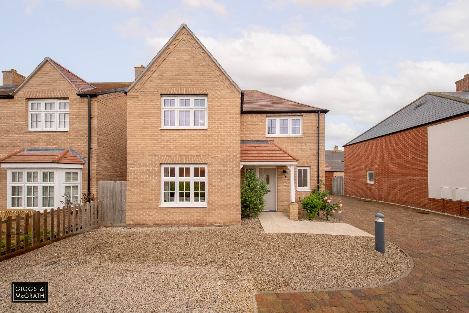 4 bed detached house for sale in Tiptoff Close, Huntingdon  - Property Image 19
