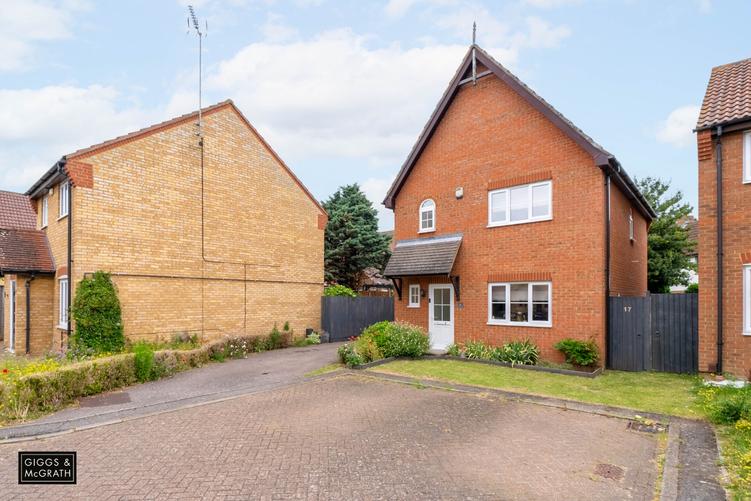 3 bed detached house for sale in Hawk Drive, Huntingdon  - Property Image 1