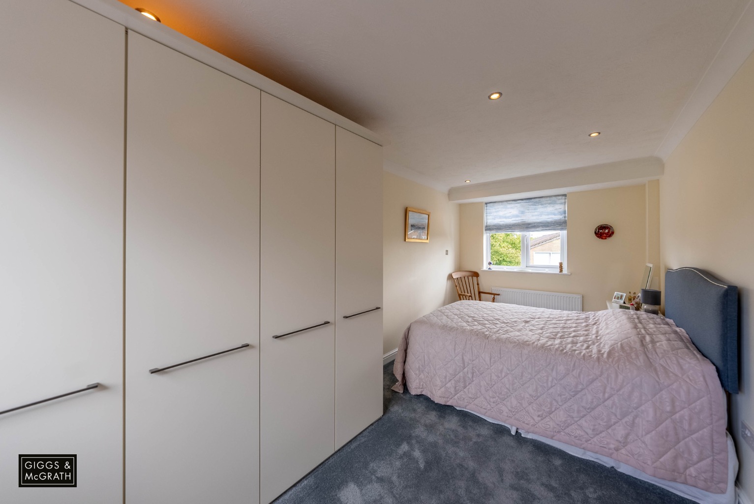 4 bed detached house for sale in The Sycamores, Huntingdon 9