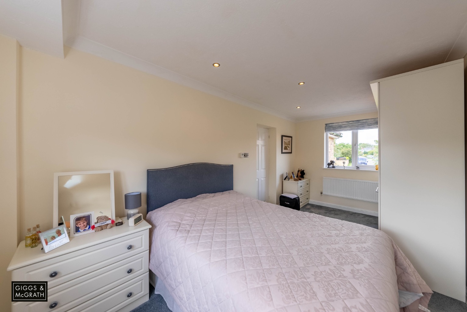 4 bed detached house for sale in The Sycamores, Huntingdon 12