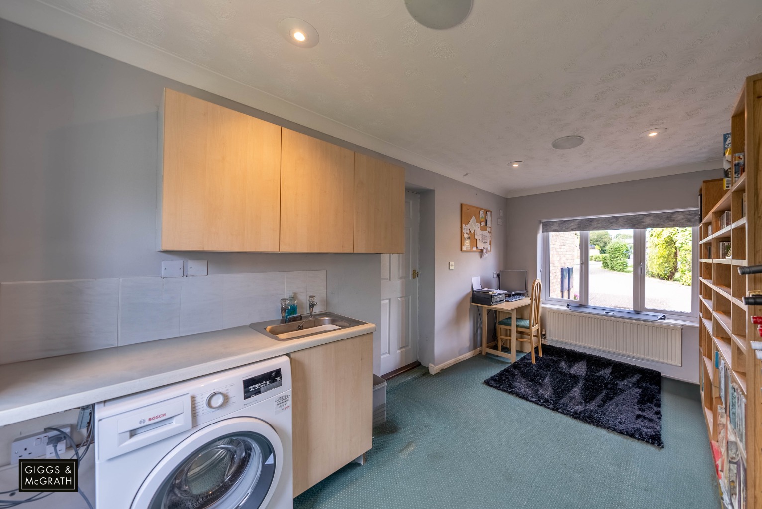 4 bed detached house for sale in The Sycamores, Huntingdon 7