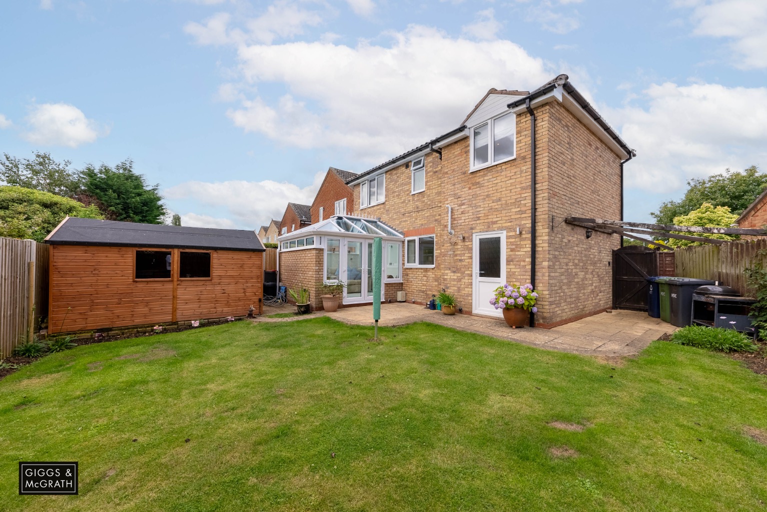 4 bed detached house for sale in The Sycamores, Huntingdon 17
