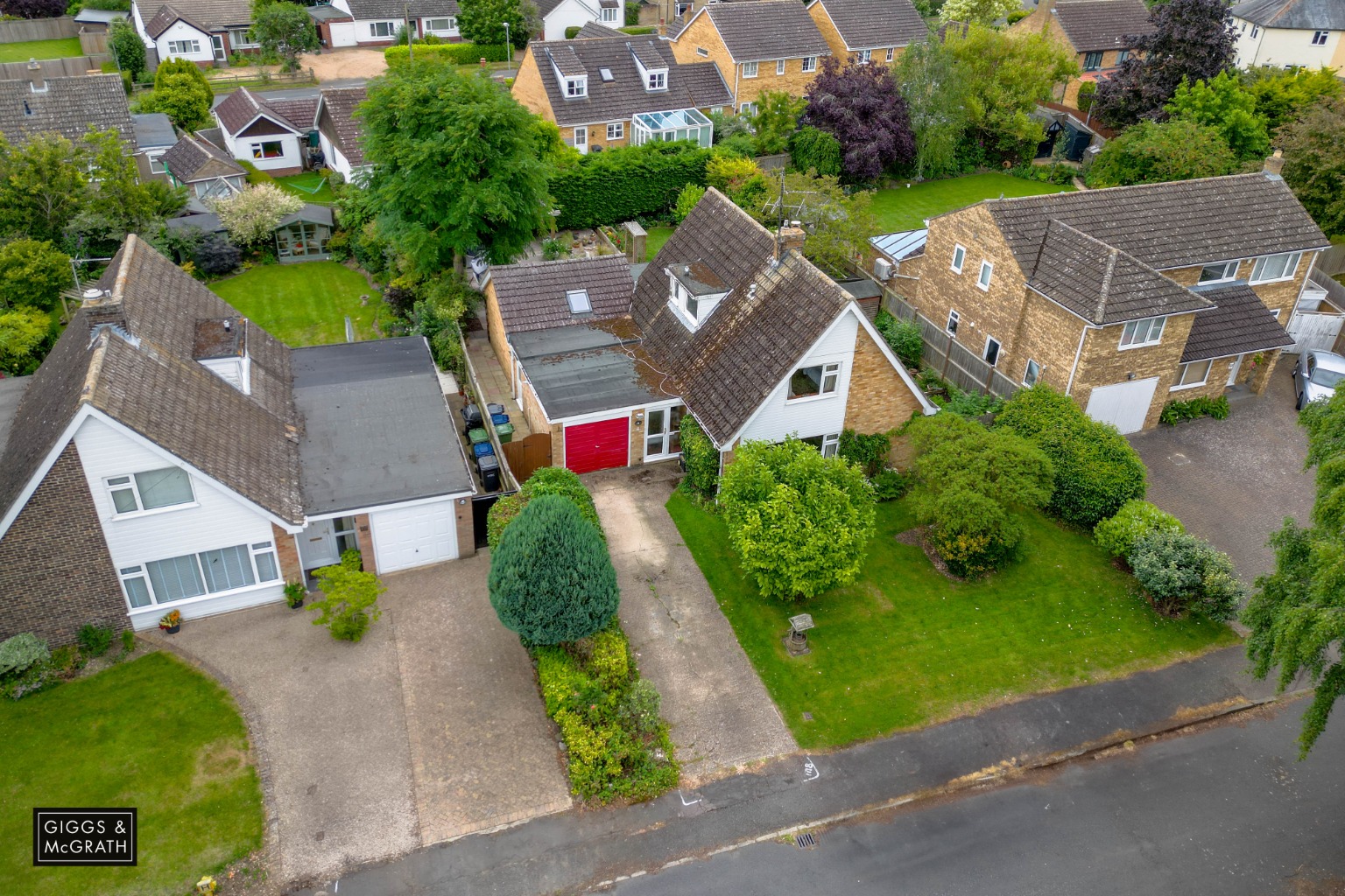 4 bed detached house for sale in Tithe Close, Huntingdon  - Property Image 1