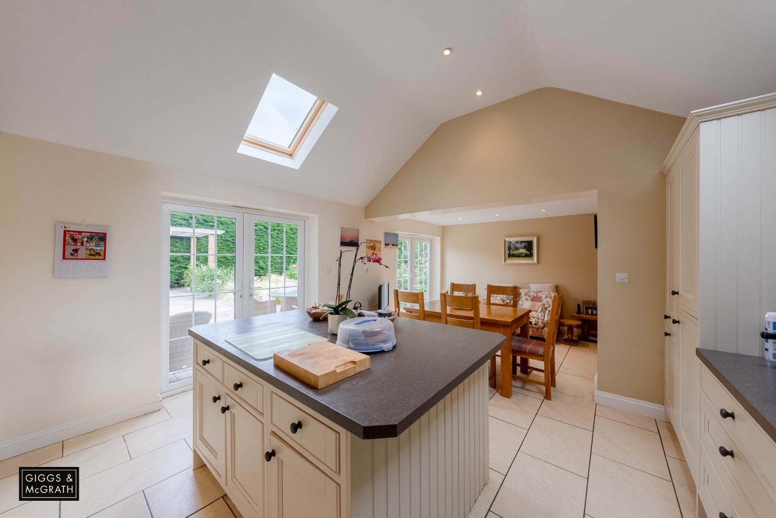 4 bed detached house for sale in Tithe Close, Huntingdon  - Property Image 8