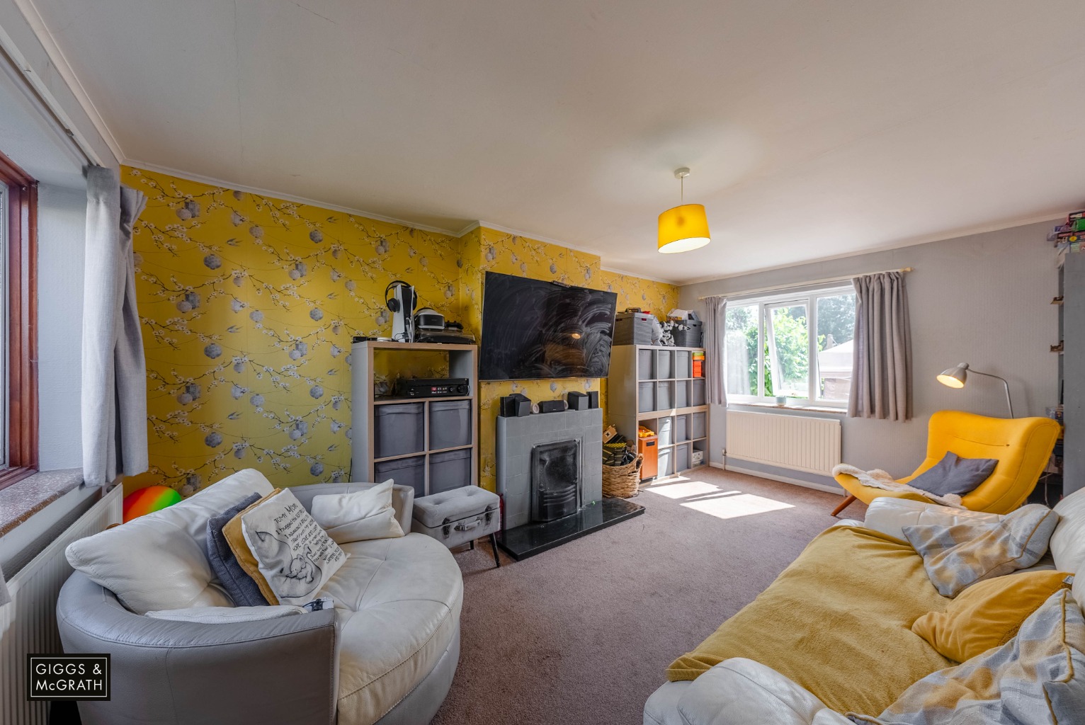 4 bed semi-detached house for sale in Ambury Hill, Huntingdon  - Property Image 2