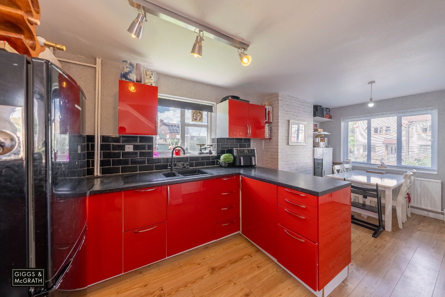 4 bed semi-detached house for sale in Ambury Hill, Huntingdon  - Property Image 5