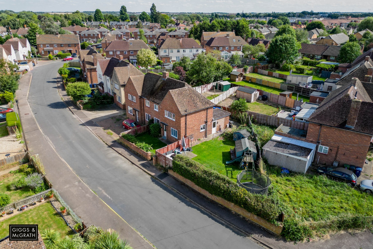 4 bed semi-detached house for sale in Ambury Hill, Huntingdon  - Property Image 8