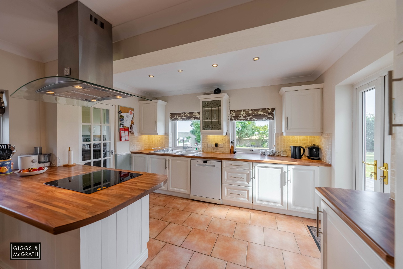 4 bed detached house for sale in The Heath, Cambridgeshire  - Property Image 3