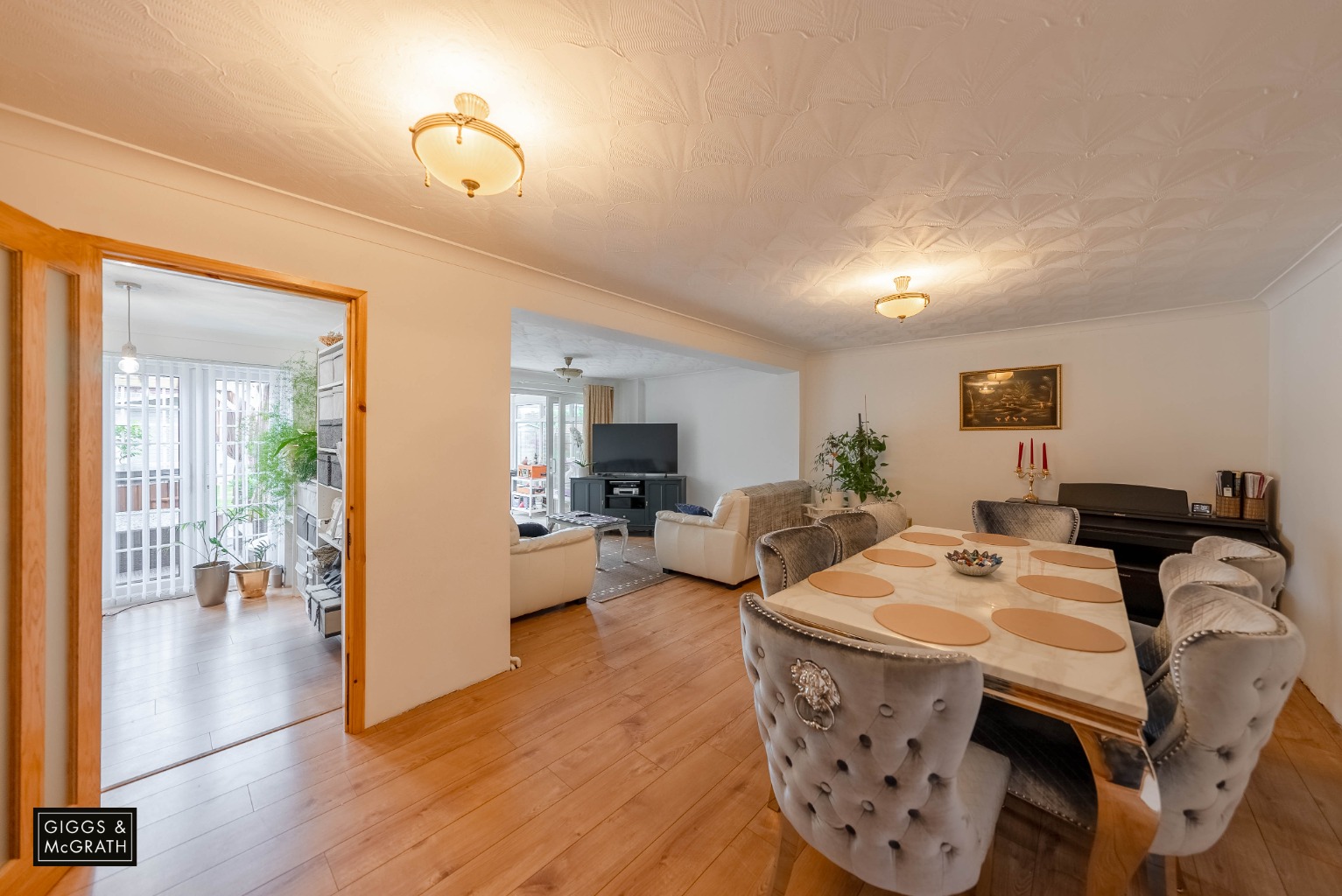 4 bed semi-detached house for sale in Rodney Road, Huntingdon 1