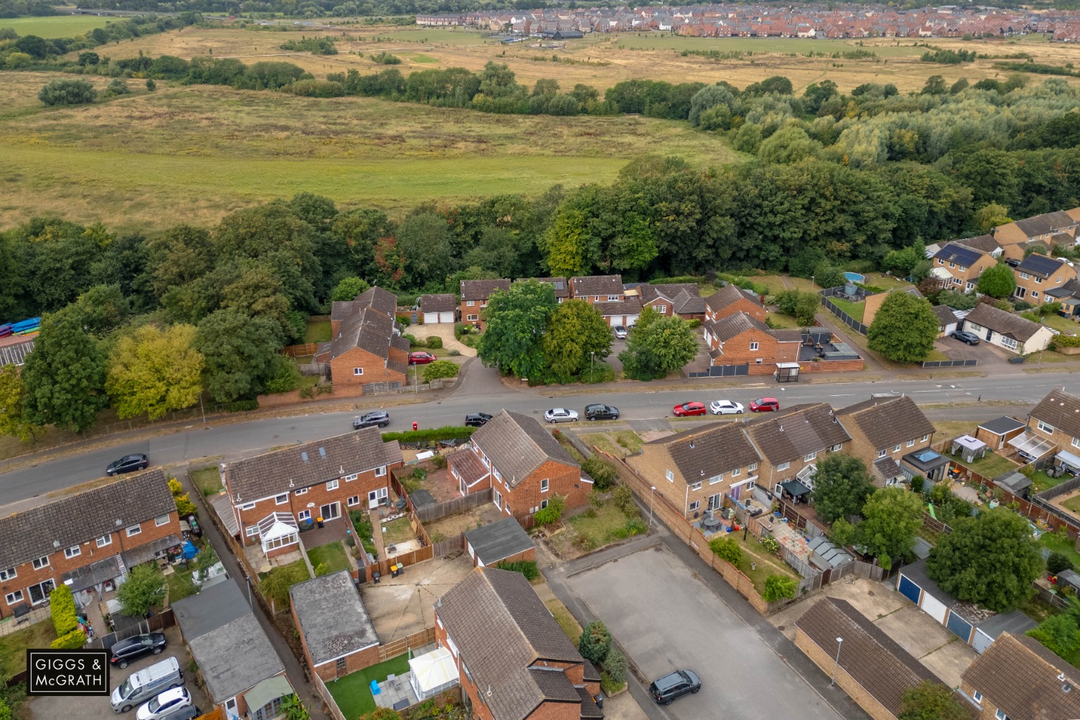 3 bed semi-detached house for sale in Hillgrounds Road, Bedford  - Property Image 10