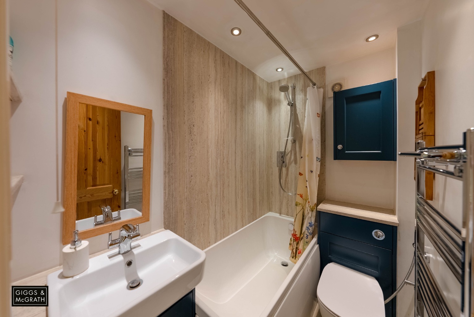 4 bed end of terrace house for sale in High Street, Huntingdon 15