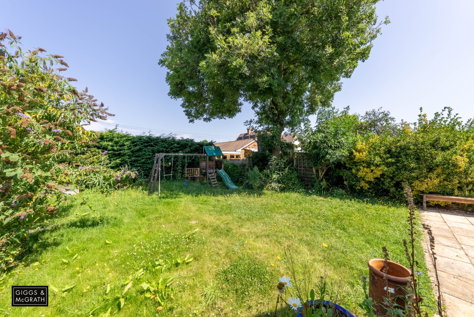 4 bed end of terrace house for sale in High Street, Huntingdon 23