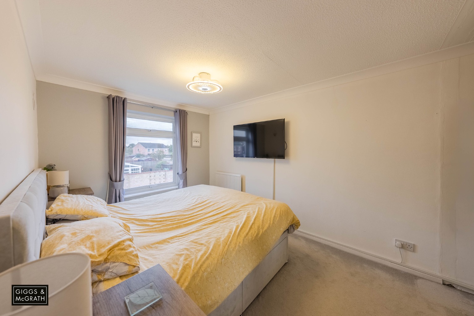 3 bed detached house for sale in Elizabeth Way, Huntingdon 8