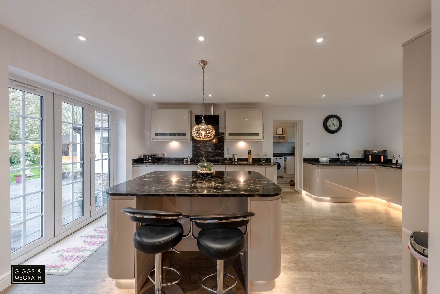 4 bed detached house for sale in South Street, Huntingdon 3