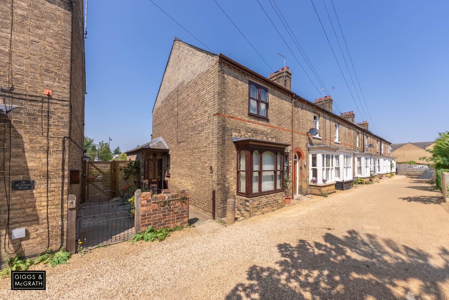 3 bed end of terrace house for sale in St John's Road, St. Ives  - Property Image 1