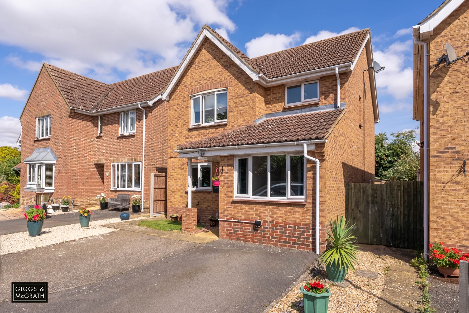 3 bed detached house for sale in Coulson Way, Huntingdon  - Property Image 1