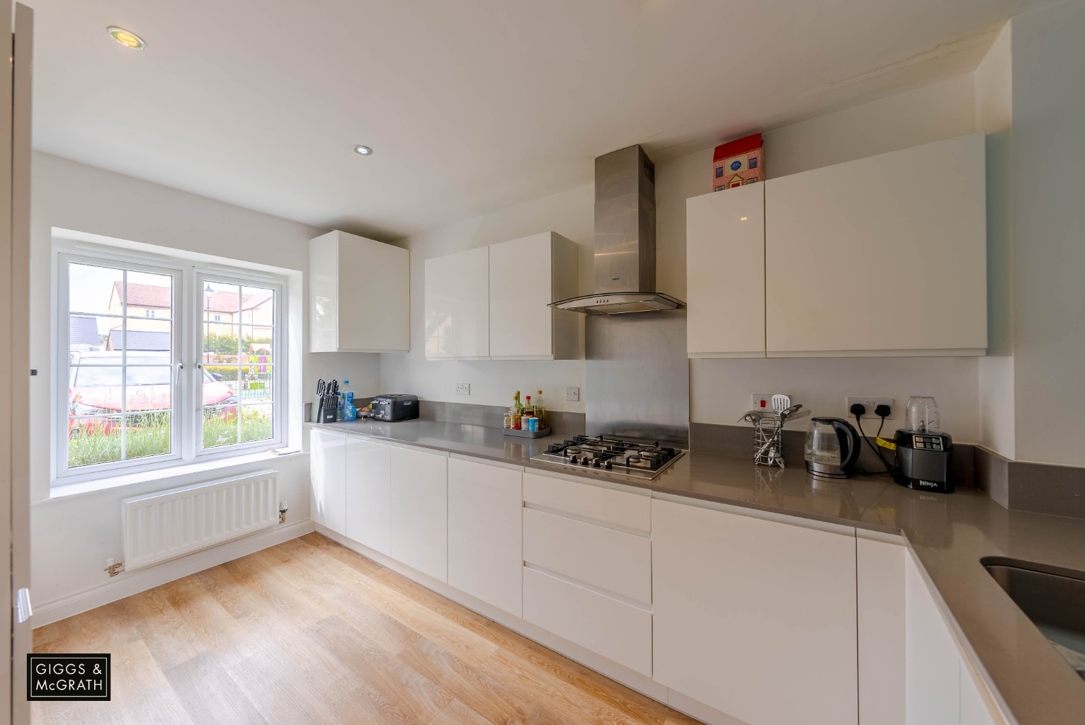 3 bed semi-detached house for sale in Hetley Close, Cambridgeshire 2